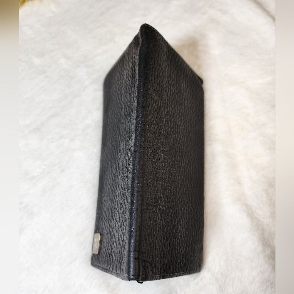 Authentic Burberry Long Wallet - Picture 9 of 11